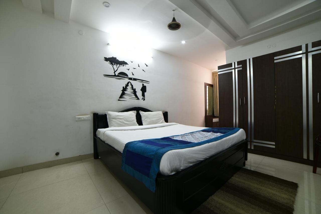 Hitech Shilparamam Guest House Hyderabad Exterior photo